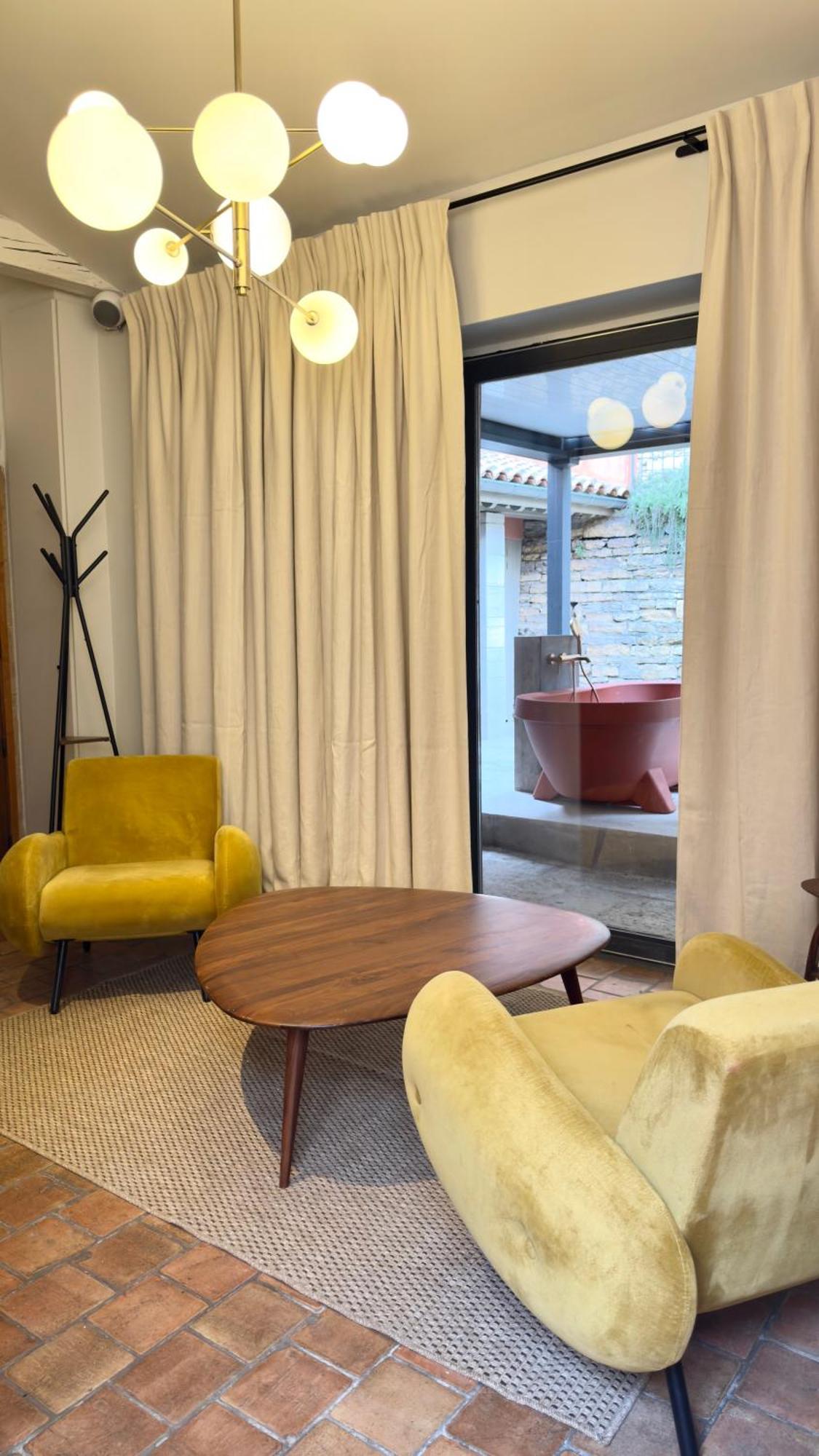 Mihotel Tour Rose Lyon Eksteriør bilde